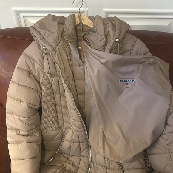 Bernardo sz large packable bibbed winter coat with hood EUC worn once - Picture 7 of 12